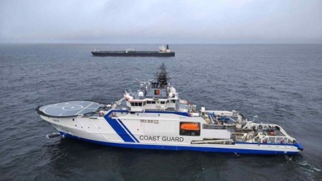 Финляндия нашла обвинение для капитана: танкеру с российским топливом вменяют