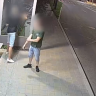 В Благовещенске пьяный мужчина вступил в бой с автобусной остановкой