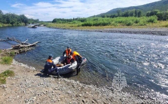 На Камчатке турист перевернулся на байдарке и застрял на острове
