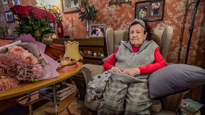 Блокадница Марианна Курилович отметила вековой юбилей и раскрыла секрет долголетия Блокадница Марианна Курилович отметила вековой юбилей и раскрыла секрет долголетия