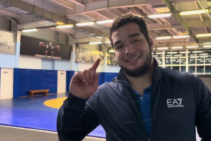 Россиянин Давудгаджиев завоевал бронзу на молодёжном ЧМ по вольной борьбе Россиянин Давудгаджиев завоевал бронзу на молодёжном ЧМ по вольной борьбе