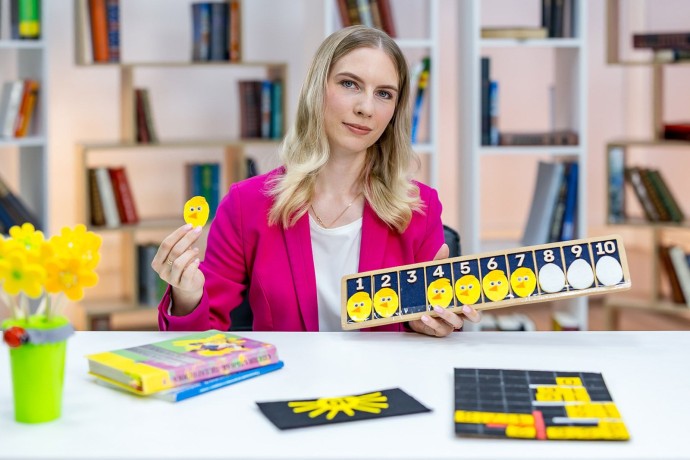 Учиться и общаться: как дефектологи помогают столичным ученикам с особенностями развития Учиться и общаться: как дефектологи помогают столичным ученикам с особенностями развития