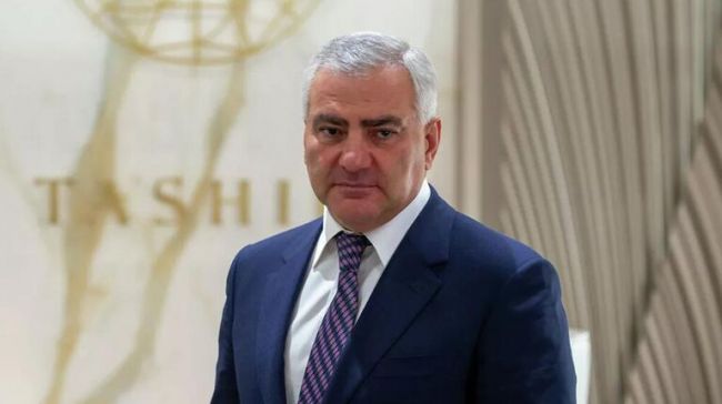 Суд в Армении продлил арест Карапетяна