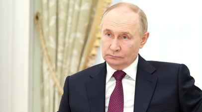 Ушаков: у Путина до конца года не будет зарубежных визитов Ушаков: у Путина до конца года не будет зарубежных визитов