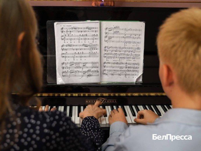 Для 11 детских школ искусств Белгородской области закупили новые музыкальные инструменты Для 11 детских школ искусств Белгородской области закупили новые музыкальные инструменты