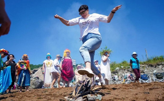 В Пригородном в День Ивана Купалы люди прыгали через костёр