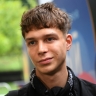 Рядовой Калюжный хорошо устроился. Это мало кому понравилось