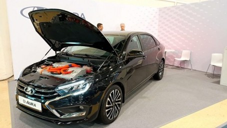 «АвтоВАЗ» показал прототип электромобиля Lada e-Aura и поделился его характеристиками