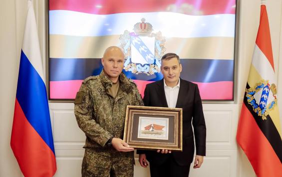 Александр Хинштейн и командир батальона «Сейм» обсудили меры поддержки курских бойцов