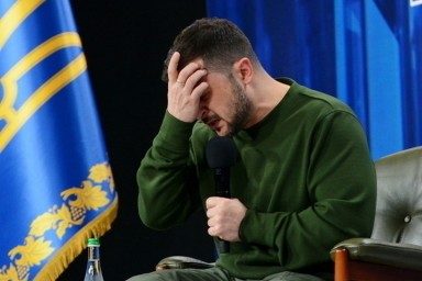 Зеленский не знает, как выбраться из ямы, которую выкопал