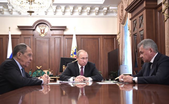 О важности географии: Путин предложил переизбрать Шойгу президентом РГО О важности географии: Путин предложил переизбрать Шойгу президентом РГО