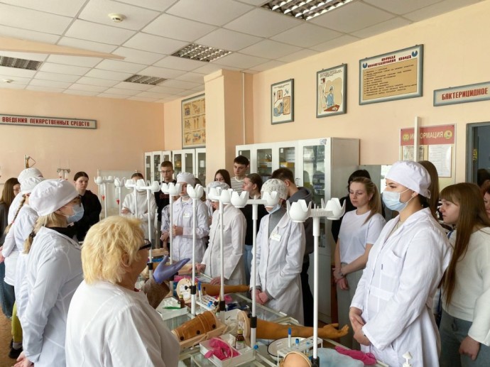 Наибольшее количество абитуриентов колледжей зачислены на педагогические, медицинские и технические специальности Наибольшее количество абитуриентов колледжей зачислены на педагогические, медицинские и технические специальности