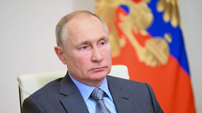 Путин хранит дома иконы, подаренные ему военными, рассказал Песков Путин хранит дома иконы, подаренные ему военными, рассказал Песков