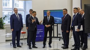 Виталий Савельев посетил передовую инженерную школу Российского университета транспорта