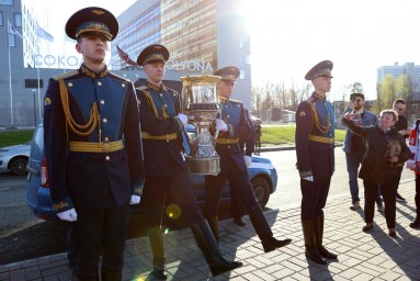 Бывшие неудачники. Кубок Гагарина достанется кому-то из них
