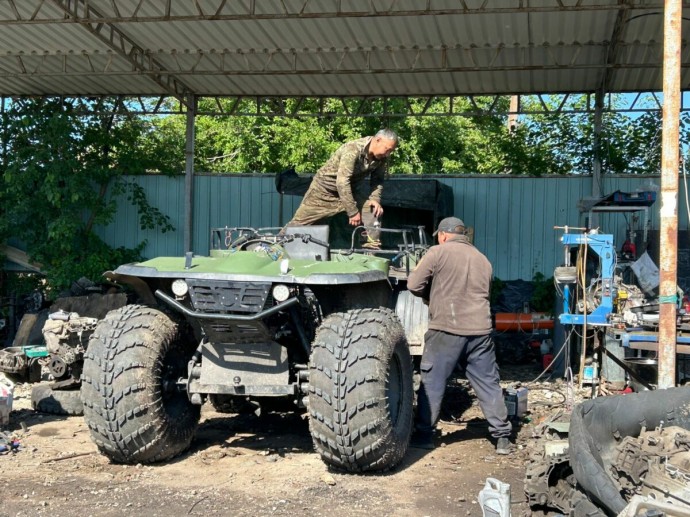 Более 180 посылок доставили за неделю военнослужащим из Якутии в зоне СВО