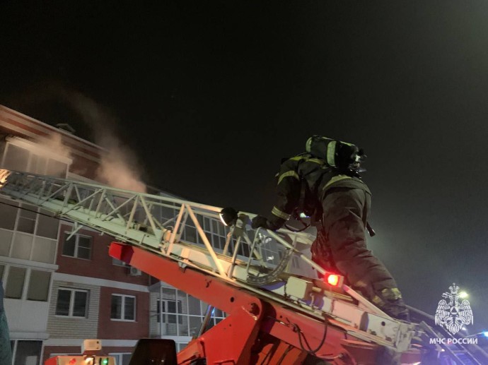 Причиной пожара в Петровском стало неосторожное курение Причиной пожара в Петровском стало неосторожное курение