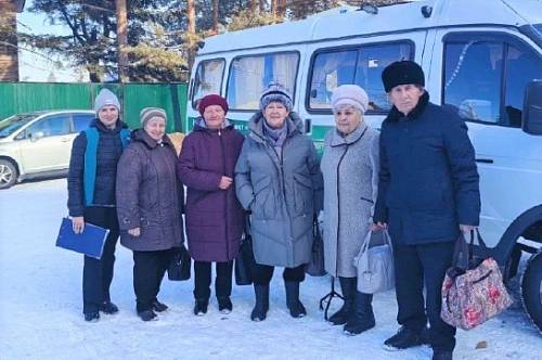 Более 3 800 пожилым амурчанам помогли «мобильные бригады» в 2025 году Более 3 800 пожилым амурчанам помогли «мобильные бригады» в 2025 году