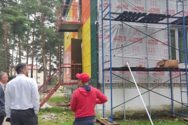 Партийцы Зубово-Полянского района оценили ход ремонта детского сада № 3 "Ручеек"