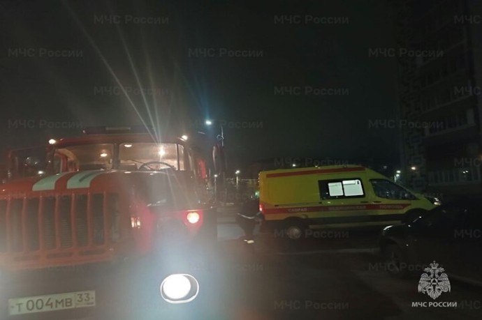 В Коврове спасли супругов с детьми, эвакуировали 15 жильцов при пожаре в многоквартирном доме В Коврове спасли супругов с детьми, эвакуировали 15 жильцов при пожаре в многоквартирном доме