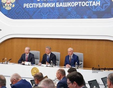 Глава Башкирии пожелал выпускникам школ успехов на экзаменах