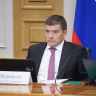 В СФ предлагают ограничить использование банковских карт подростками