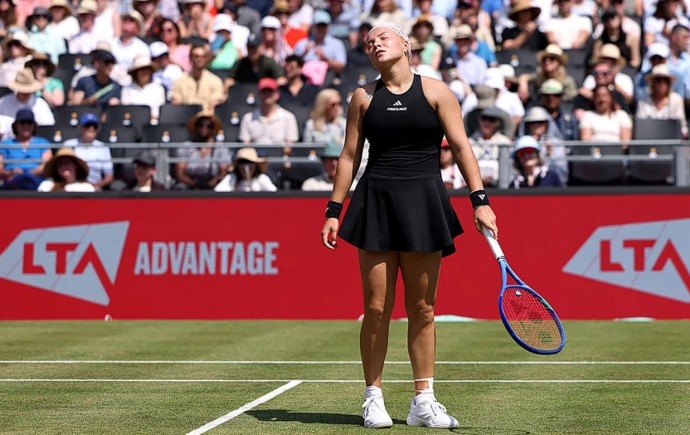 Шнайдер перед Уимблдоном потеряла сразу три места в рейтинге WTA