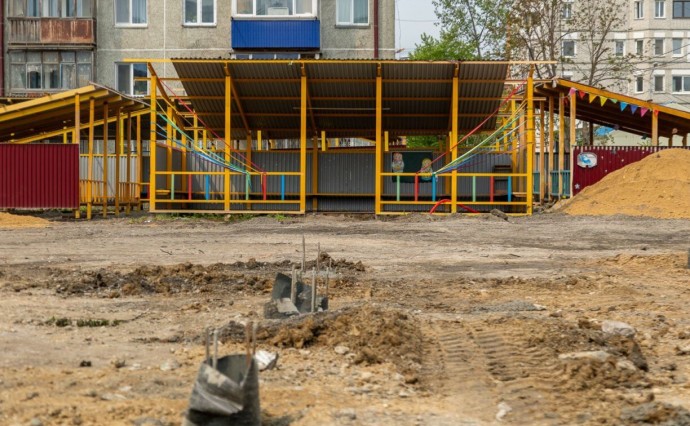 До конца июля в Южно-Сахалинске благоустроят территорию детского сада "Росинка"