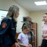 На Сахалине росгвардейцы вместе с детьми отметили День русского языка