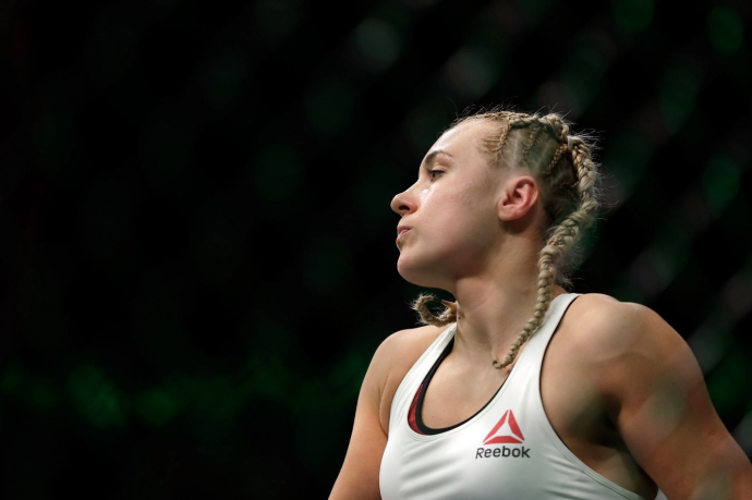 Яна Куницкая решением судей победила американку Чиассон на UFC 320