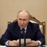 В Кремле рассказали о звонках Путина сотрудникам администрации по мобильному телефону