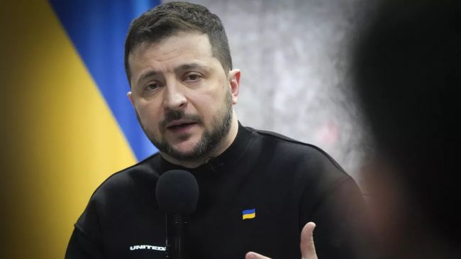 Пишет из больнички: Зеленский проходит восстановительную терапию — нардеп