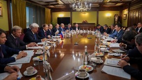 Денис Мантуров встретился с Заместителем Премьер-министра Республики Узбекистан Жамшидом Ходжаевым