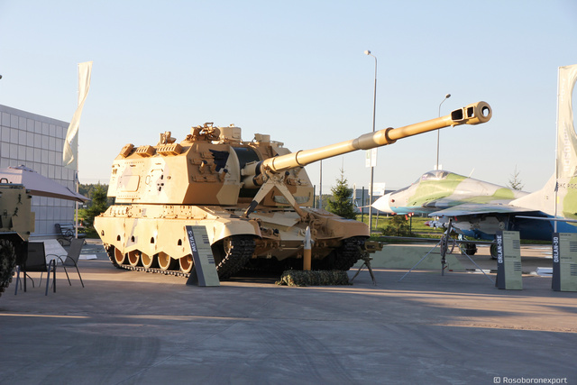 Российская 2С19М1-155 - в сравнении с воюющими в ВСУ самоходками НАТО Российская 2С19М1-155 - в сравнении с воюющими в ВСУ самоходками НАТО