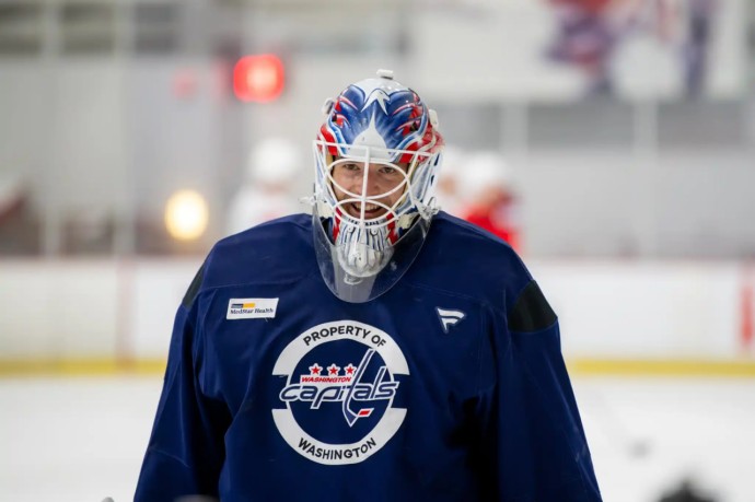 "Вашингтон" Овечкина экстренно вызвал завершившего в 2021 году карьеру вратаря "Вашингтон" Овечкина экстренно вызвал завершившего в 2021 году карьеру вратаря