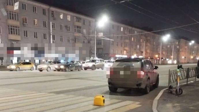 В Уфе BMW сбил женщину с ребенком на пешеходном переходе В Уфе BMW сбил женщину с ребенком на пешеходном переходе