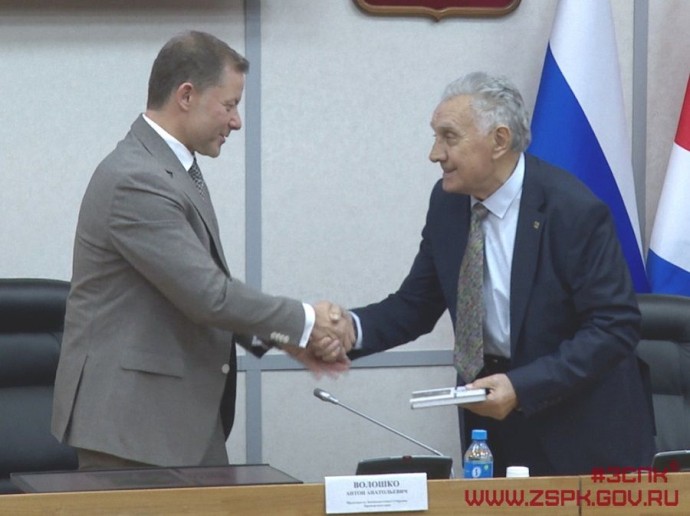 История целой эпохи: Виктор Горчаков представил свою новую книгу воспоминаний История целой эпохи: Виктор Горчаков представил свою новую книгу воспоминаний