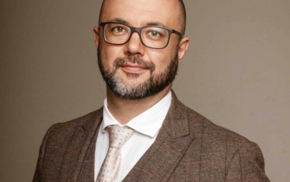 Экс-депутат Максим Васильев, обвиняемый в крупной растрате, публично извинился перед курянами