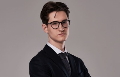 Аналитик рассказал, как инвесторам сохранить капитал осенью 2025 года: ставка — на долларовые инструменты