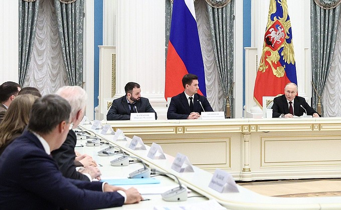 Встреча с участниками V Конгресса молодых учёных Встреча с участниками V Конгресса молодых учёных