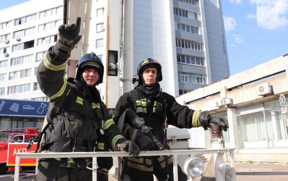 В Курском госуниверситете прошли пожарно-тактические учения