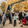Александр Хинштейн проверил установку новых детских площадок в Курске