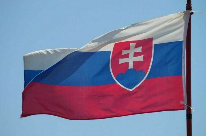 Фицо: Словакия одобрит 18-й пакет санкций ЕС против России