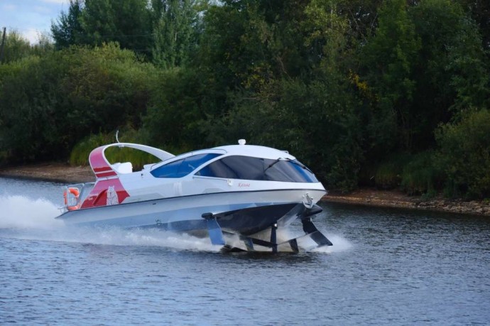 В Перми испытали скоростной катер Looker-390T для речных маршрутов