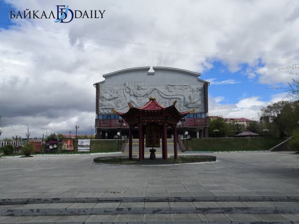 Бурятский театр драмы покажет спектакль в Иркутске
