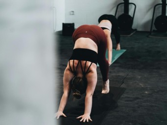 Суставы после 40 объявляют ультиматум: какие виды спорта продлевают активность, а какие приближают визит к ортопеду