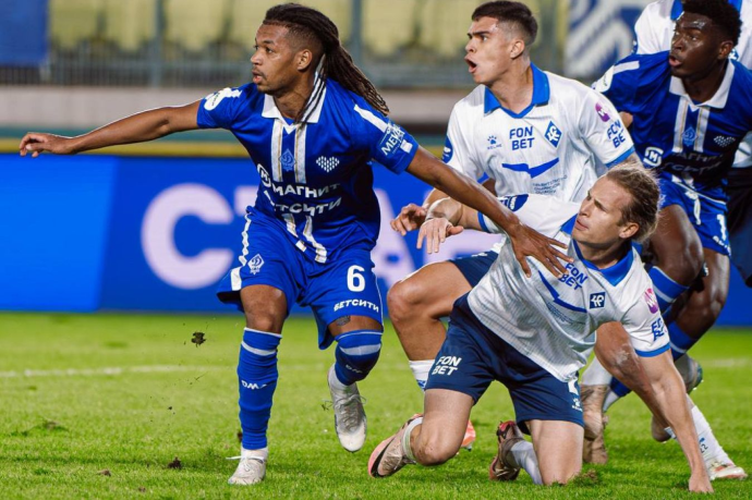 Махачкалинское "Динамо" обыграло "Крылья Советов" в матче РПЛ