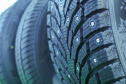 Названы три условия для перехода на зимнюю резину