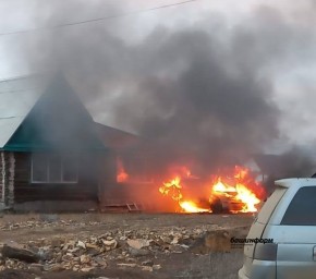 В Башкирии при странных обстоятельствах сгорела машина