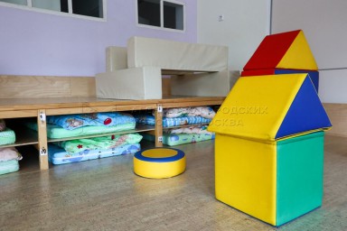 Устройство фасада здания детсада на 250 мест началось в поселке Поварово